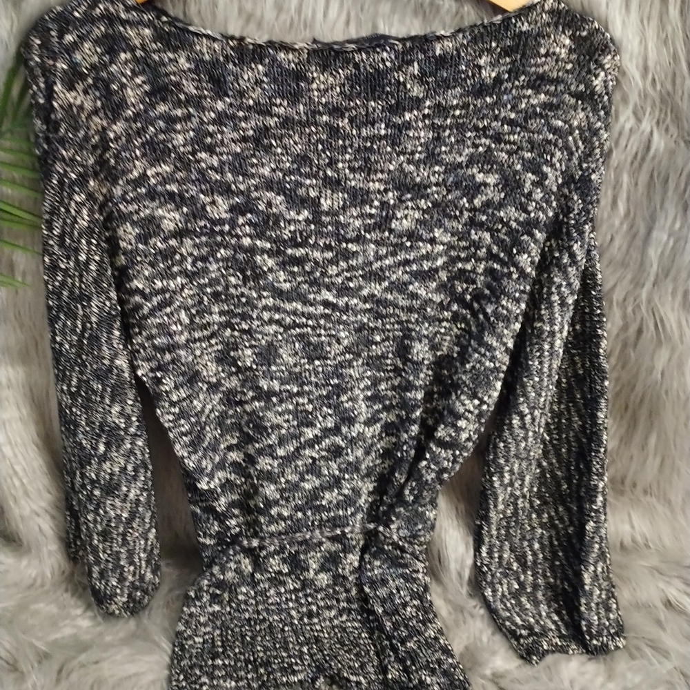 Jones Wear, Size Medium Blouse. Like New